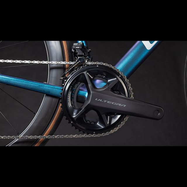 CUBE Attain C:62 SLT maantiepyörä